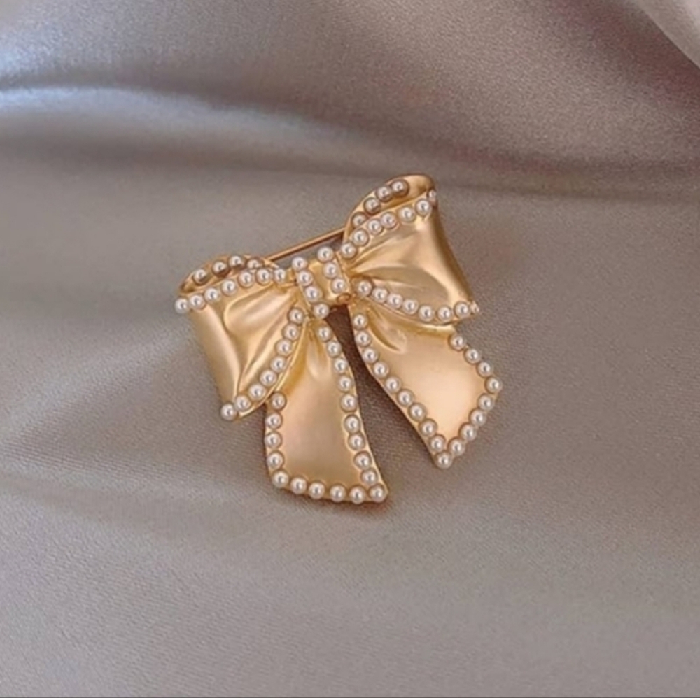 NWOT - Faux Pearl Decor Bow Brooch - Picture 5 of 7
